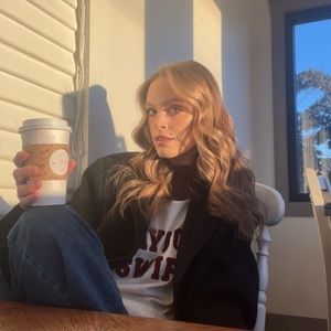 Meet your Posher, Lucy